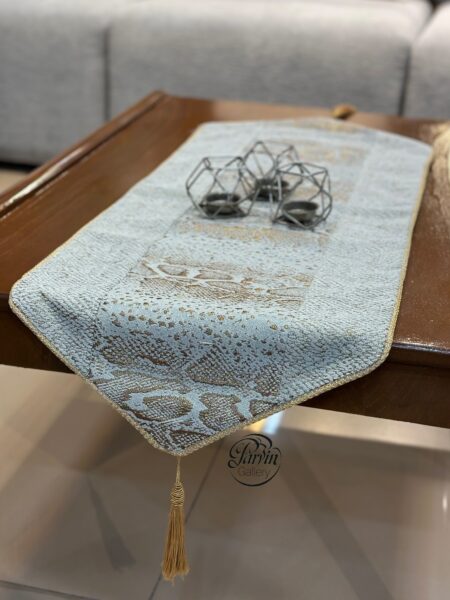 رانر طرح ورساچه آبی روشن